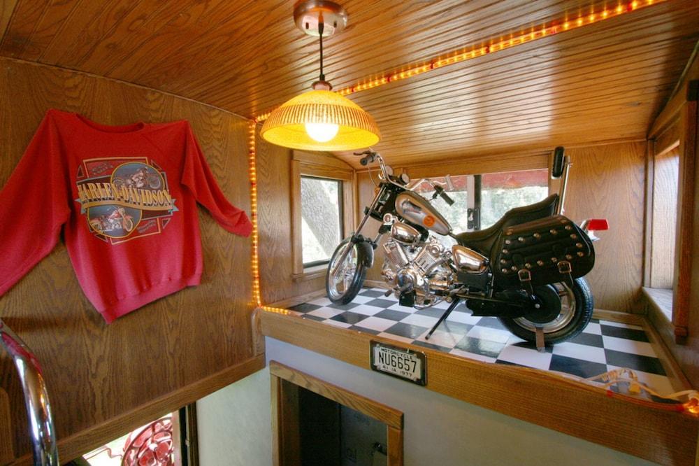Featherbed Railroad Upper Lake Buitenkant foto